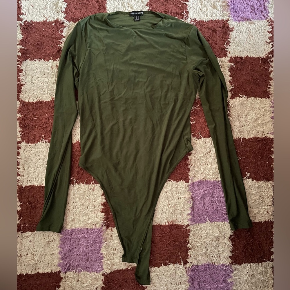 PrettyLittleThing Olive Green Long Sleeve Bodysuit